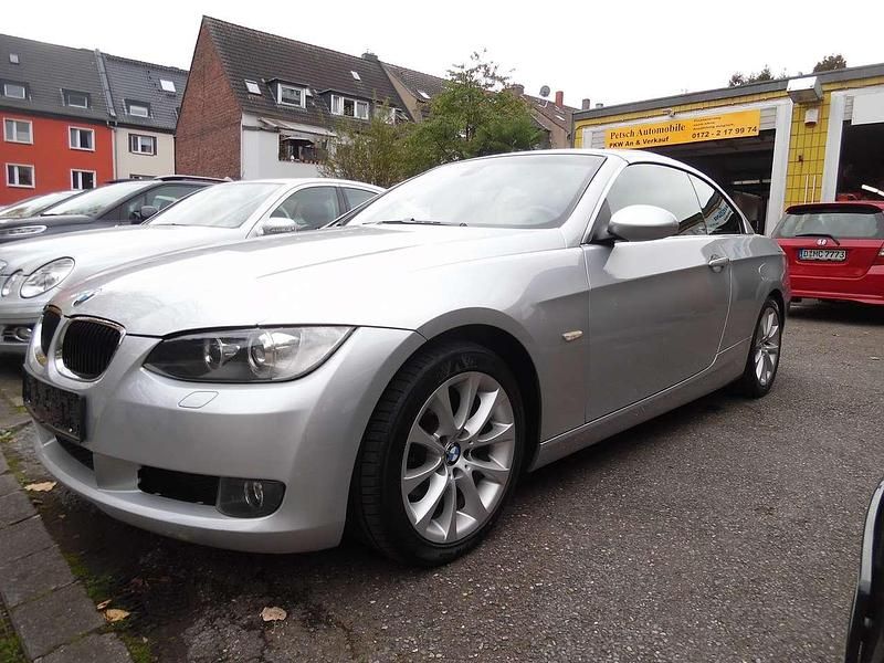 Gebraucht BMW 320 Cabriolet 170 PS (125 kW) 2010 Titansilber metallic Cabrio
