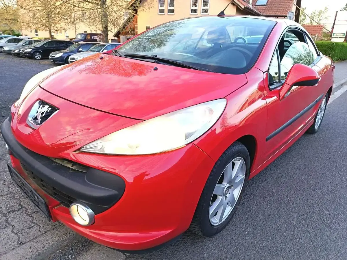 Gebraucht Peugeot 207 CC 120 PS (88 kW) 2009 Farbe rot /deckende lackierung Cabrio