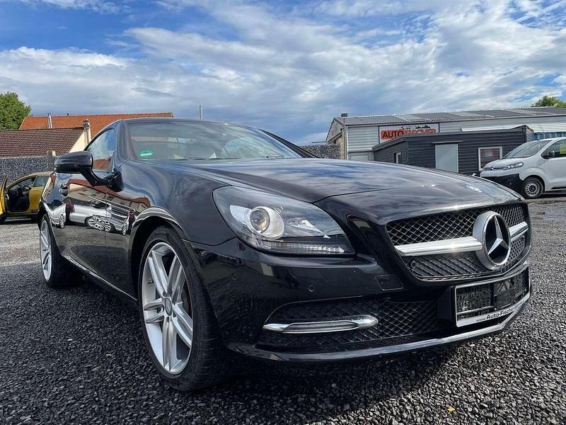 Schwarz Gebraucht 2015 Mercedes SLK200 Cabrio | 19.800 € (Fairer Preis) - Bild 1/4