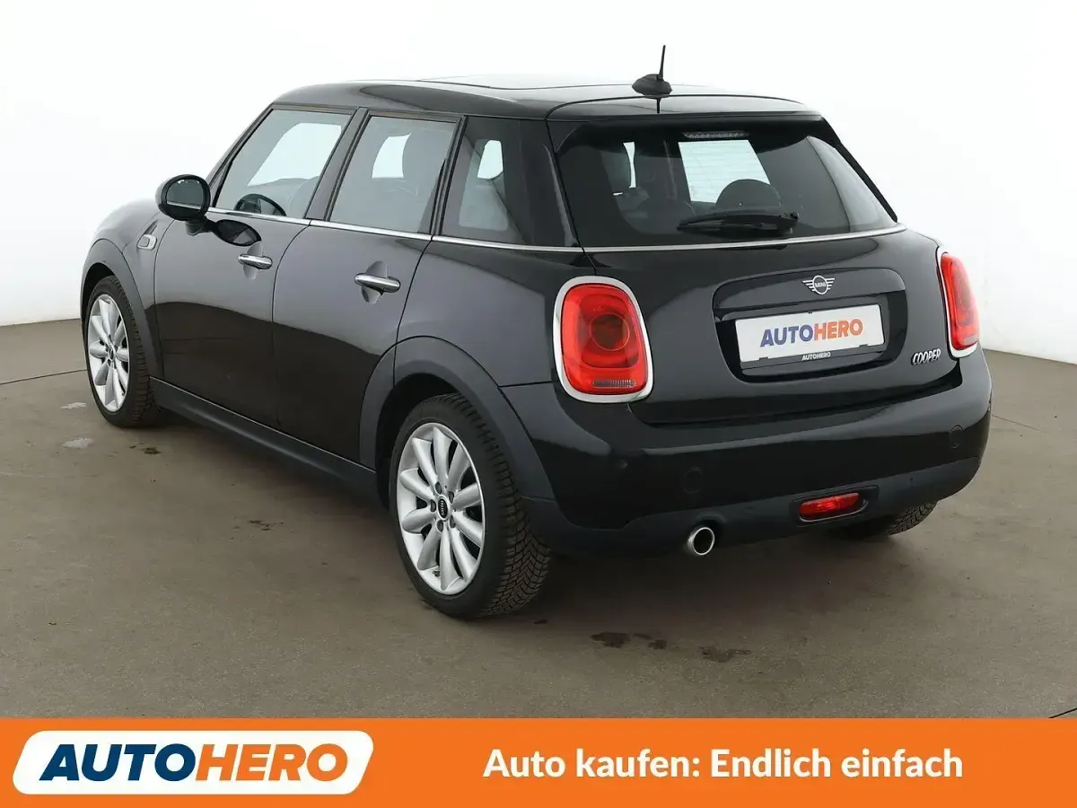 Używany Mini Cooper 136 KM (100 kW) 2018 Czarny Hatchback