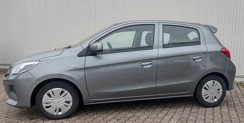 Gebraucht Mitsubishi Space Star Select 71 PS (52 kW) 2022 Grau Kleinwagen