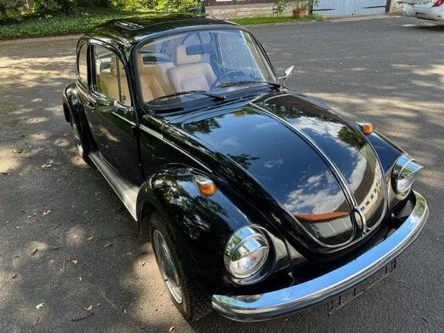 Schwarz Gebraucht 1973 VW Käfer Limousine | 15.999 € - Bild 1/4