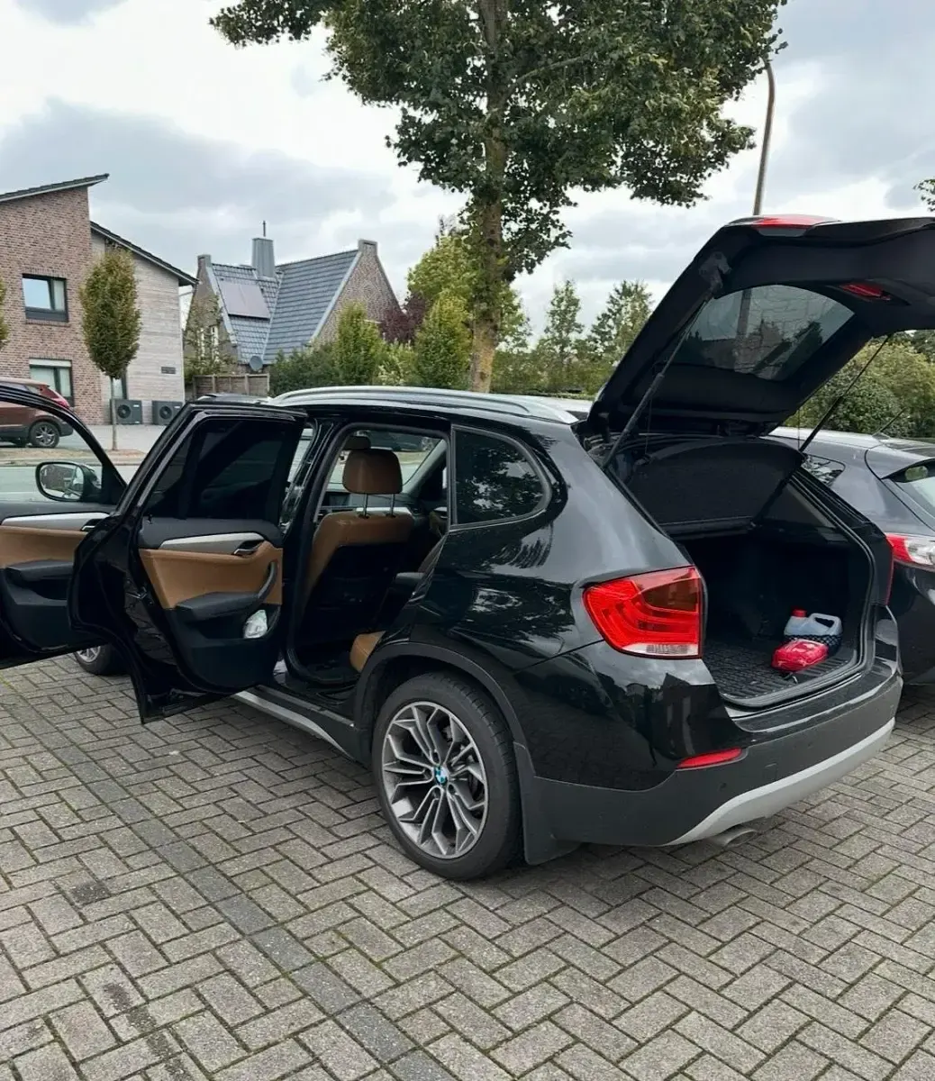 Gebraucht BMW X1 143 PS (105 kW) 2010 Schwarz SUV
