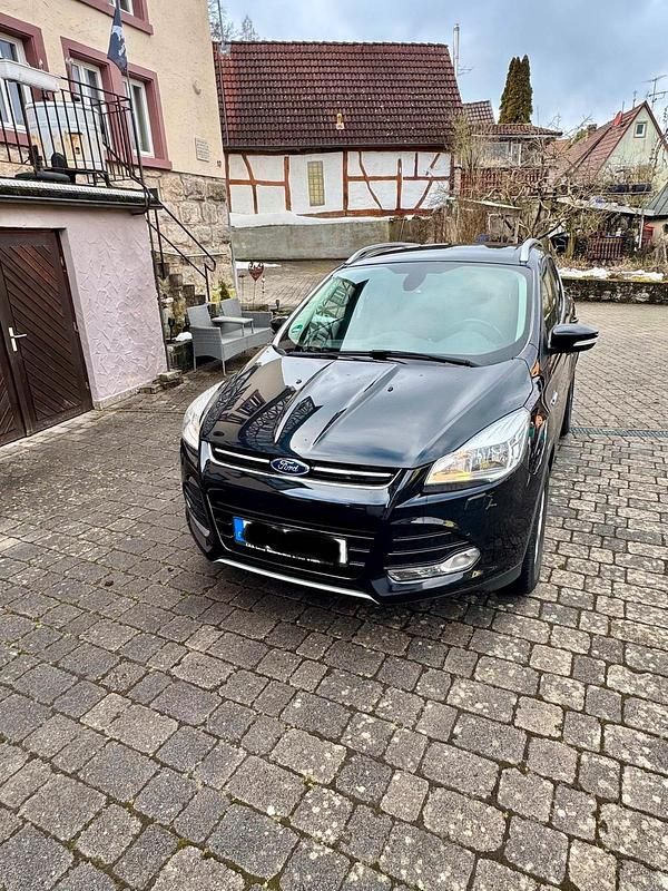 Gebraucht Ford Kuga 163 PS (119 kW) 2013 Schwarz SUV