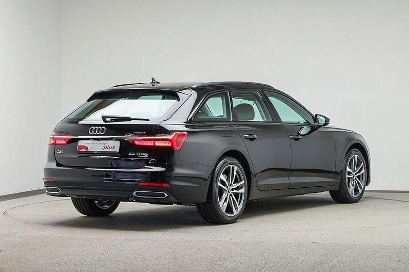 Gebraucht Audi A6 Ambiente 299 PS (219 kW) 2022 Mythosschwarz metallic Kombi