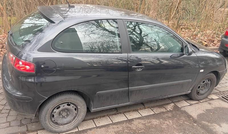 Gebraucht Seat Ibiza 75 PS (55 kW) 2003 Schwarz Kleinwagen