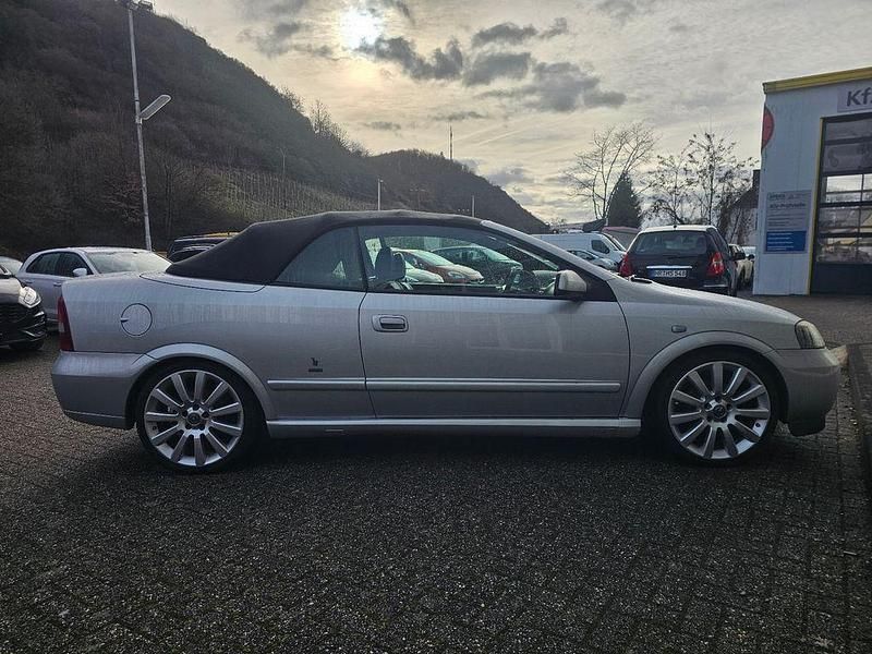 Gebraucht Opel Astra Cabriolet 147 PS (108 kW) 2005 Silber Cabrio
