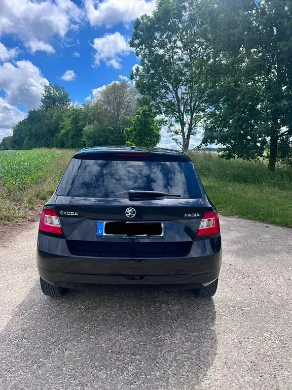 Gebraucht Skoda Fabia Ambition 95 PS (69 kW) 2018 Schwarz Limousine