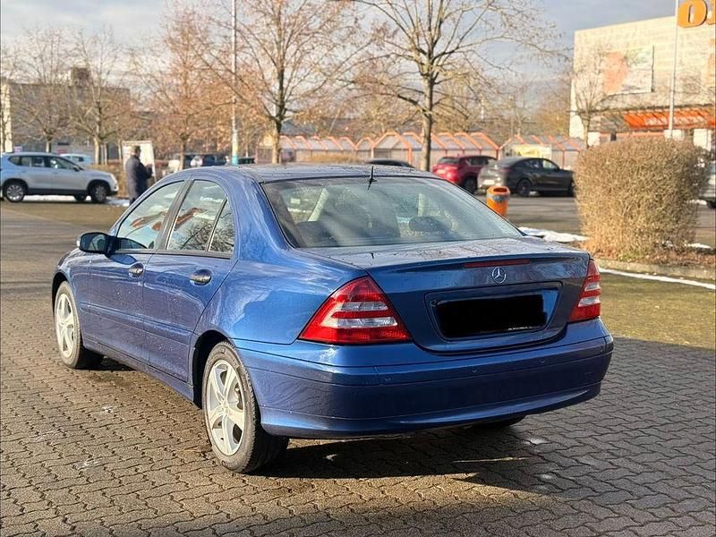 Gebraucht Mercedes C200 Classic 122 PS (89 kW) 2007 Blau Limousine