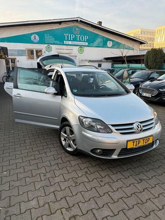 Grau Gebraucht 2008 VW Golf Plus Cross Edition Van / Kleinbus | 4.299 € (Fairer Preis) - Bild 1/4