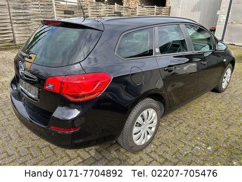 Gebraucht Opel Astra 120 PS (88 kW) 2011 Schwarz Limousine