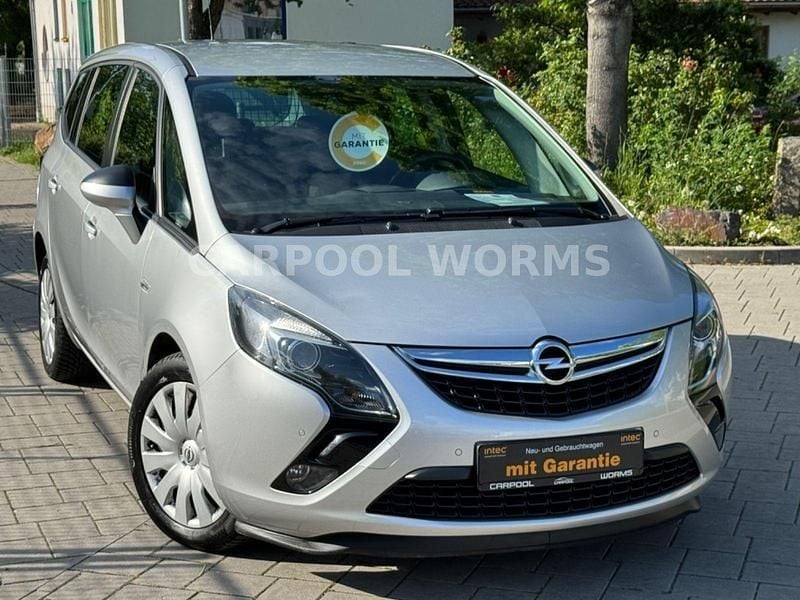 Silber Gebraucht 2014 Opel Zafira Tourer Edition Van / Kleinbus | 8.990 € (Fairer Preis) - Bild 1/4