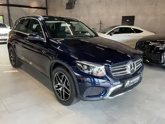 Gebraucht Mercedes GLC300 Exclusive 245 PS (180 kW) 2019 Blau SUV