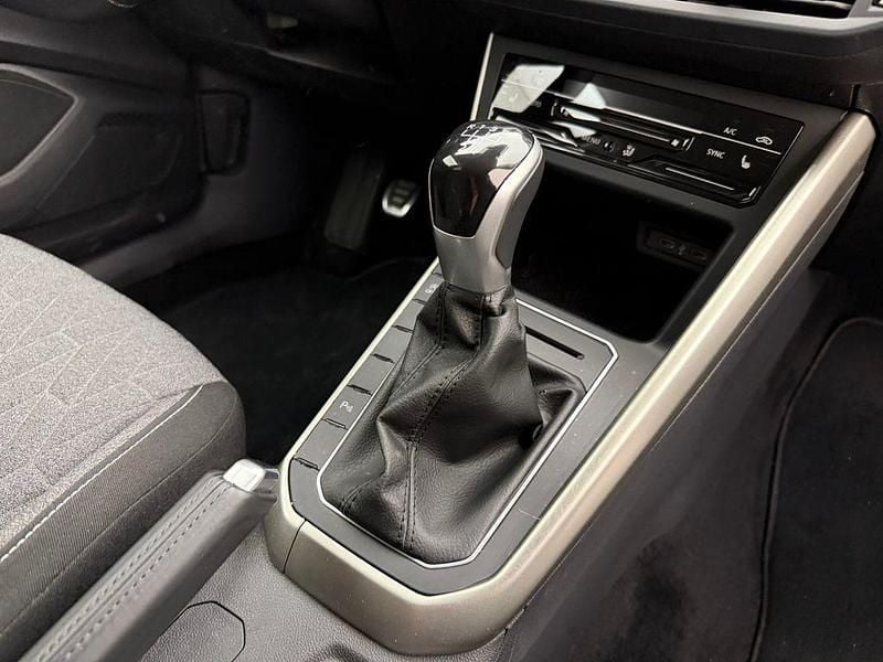 Gebraucht VW Polo Move 95 PS (69 kW) 2024 Rot Limousine