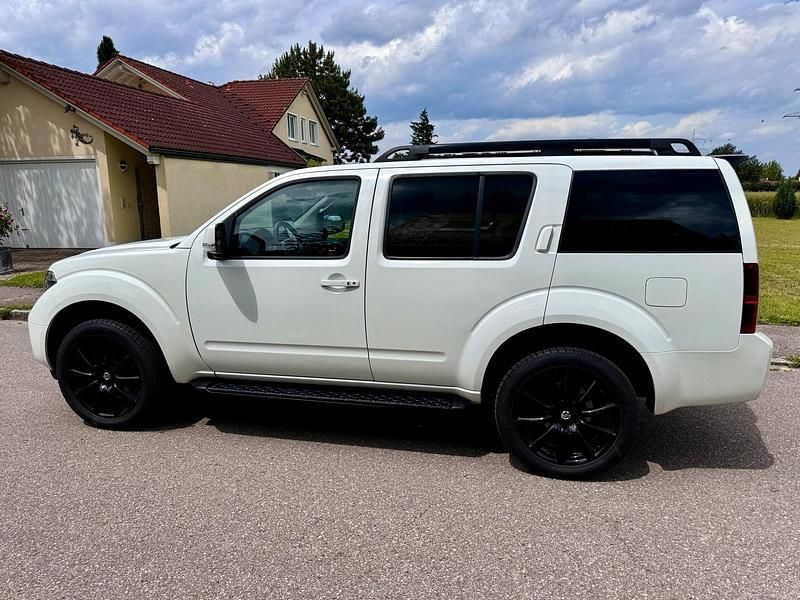 Gebraucht Nissan Pathfinder 171 PS (125 kW) 2008 Weiß SUV