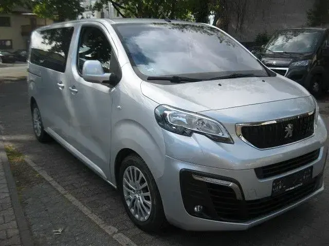 Gebraucht Peugeot Traveller Active 150 PS (110 kW) 2017 Silber Van / Kleinbus