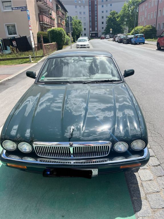 Grün Gebraucht 1997 Jaguar XJ Executive Limousine | 12.500 € (Superpreis) - Bild 1/4