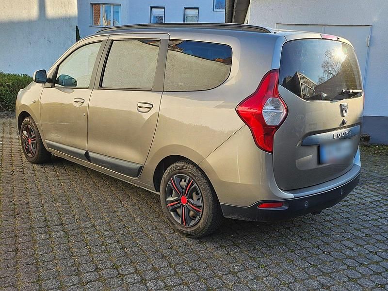 Gebraucht Dacia Lodgy 115 PS (84 kW) 2012 Van / Kleinbus