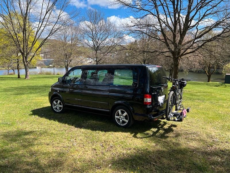 Używany VW T5 Highline 131 KM (96 kW) 2006 Czarny Van