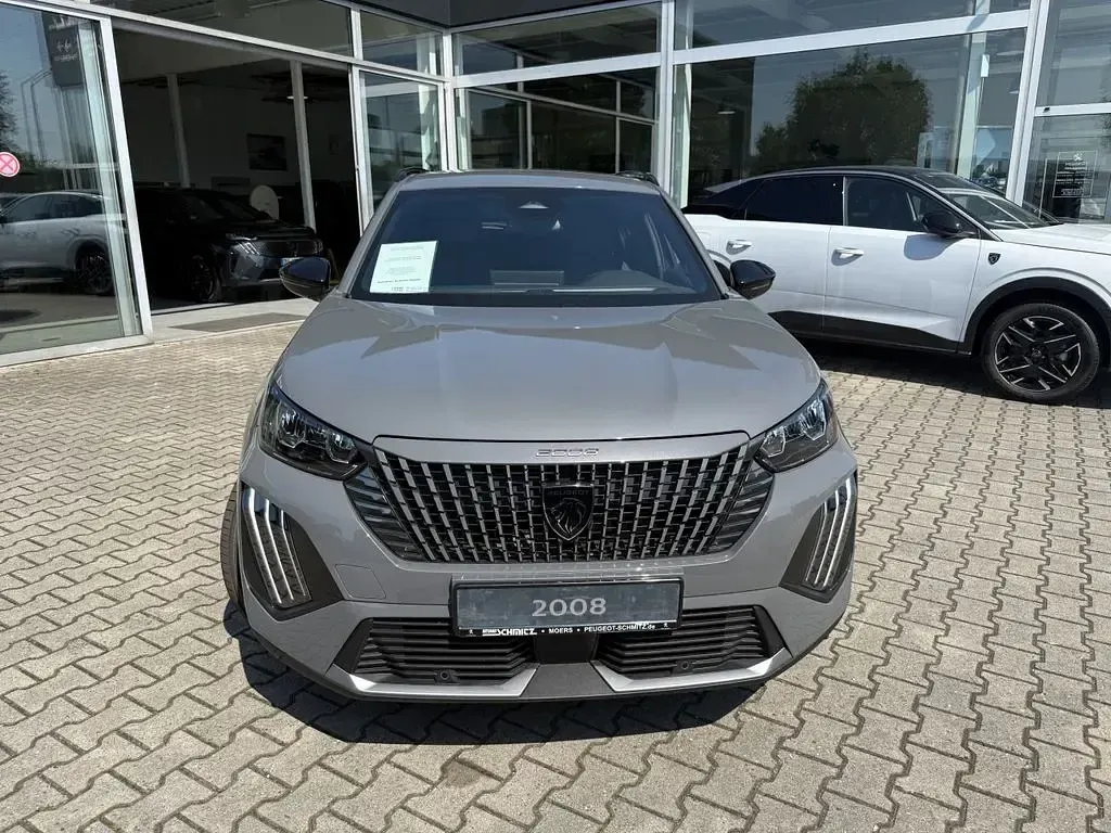 Neu Peugeot 2008 Allure 136 PS (100 kW) 2025 Grau SUV