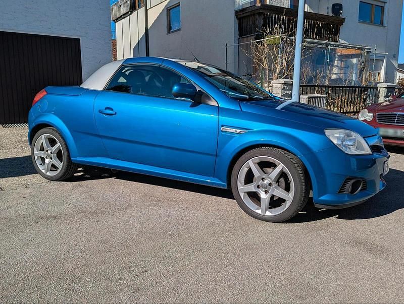 Gebraucht Opel Tigra 90 PS (66 kW) 2006 Blau Cabrio