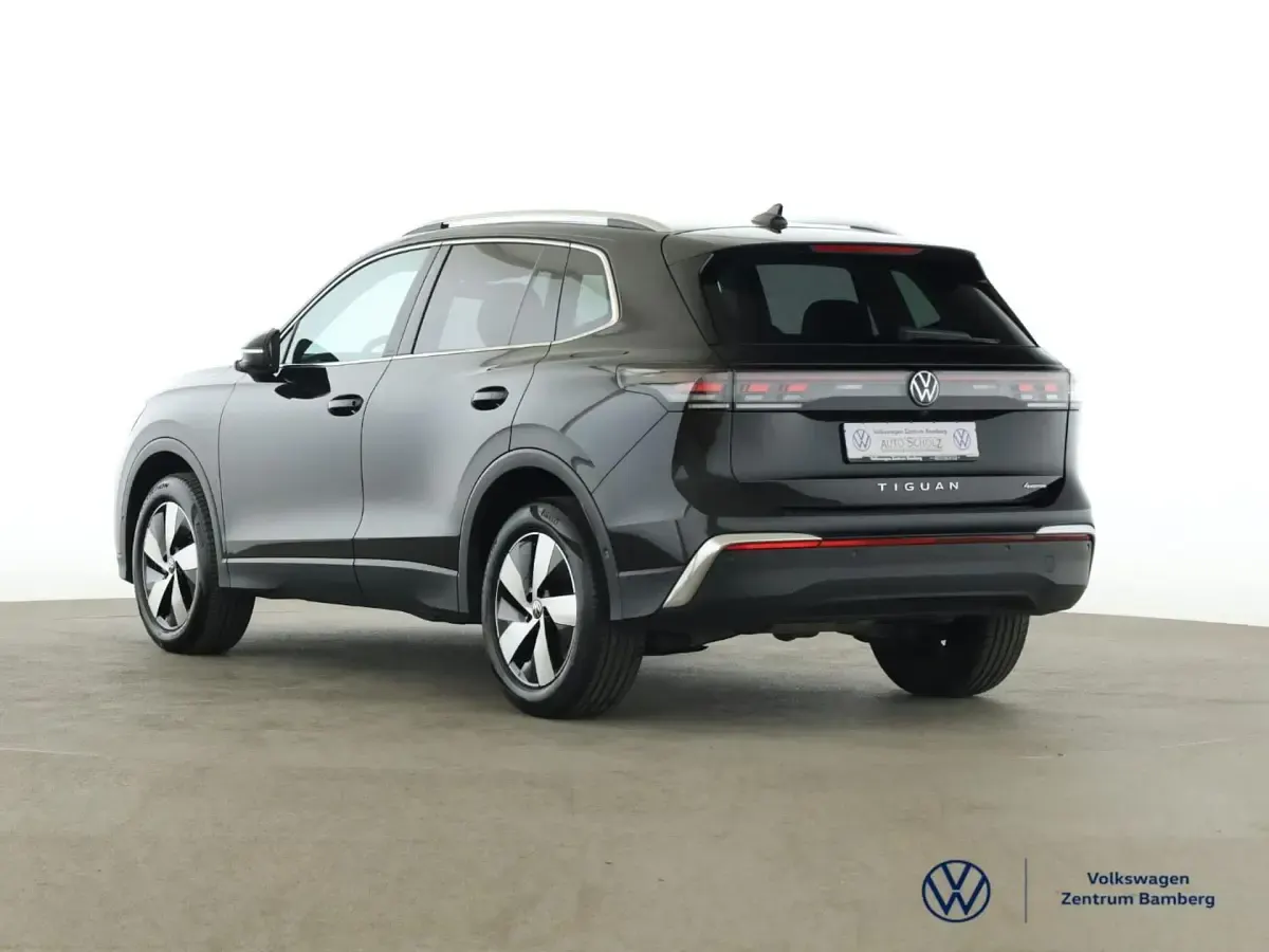 Gebraucht VW Tiguan Elegance 193 PS (141 kW) 2024 Schwarz SUV