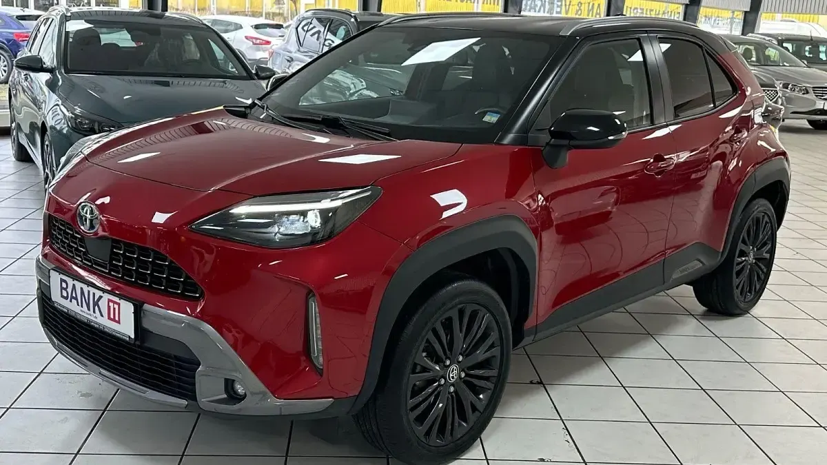 Gebraucht Toyota Yaris Cross 92 PS (67 kW) 2021 Rot SUV