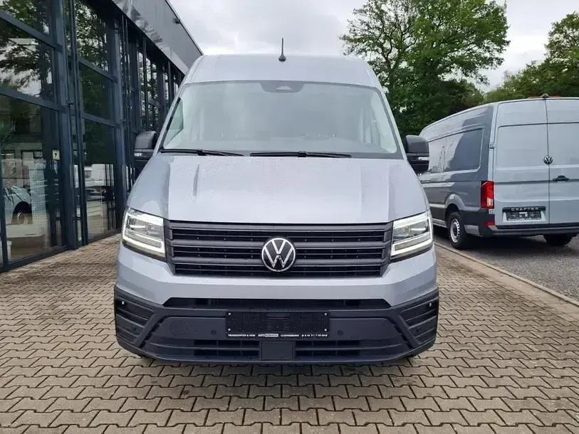 Gebraucht VW Crafter 140 PS (102 kW) 2024 Oyster silver (metallic) Van