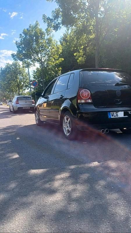Gebraucht VW Polo 64 PS (47 kW) 2006 Schwarz Kleinwagen