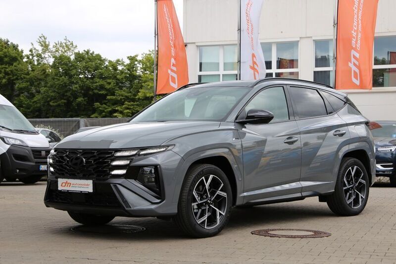 Grau Neu 2025 Hyundai Tucson N Line SUV | 47.900 € (Teuer) - Bild 1/4