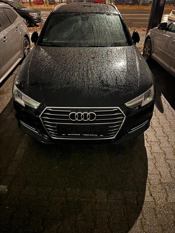 Gebraucht Audi A4 Sport 150 PS (110 kW) 2017 Schwarz Kombi