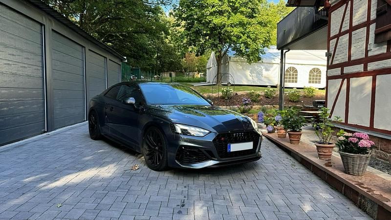 Grau Gebraucht 2020 Audi RS5 Coupé | 52.999 € (Superpreis) - Bild 1/4