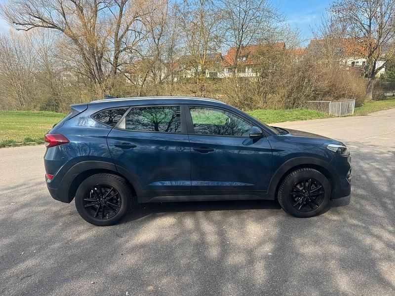 Gebraucht Hyundai Tucson 177 PS (130 kW) 2017 Blau SUV