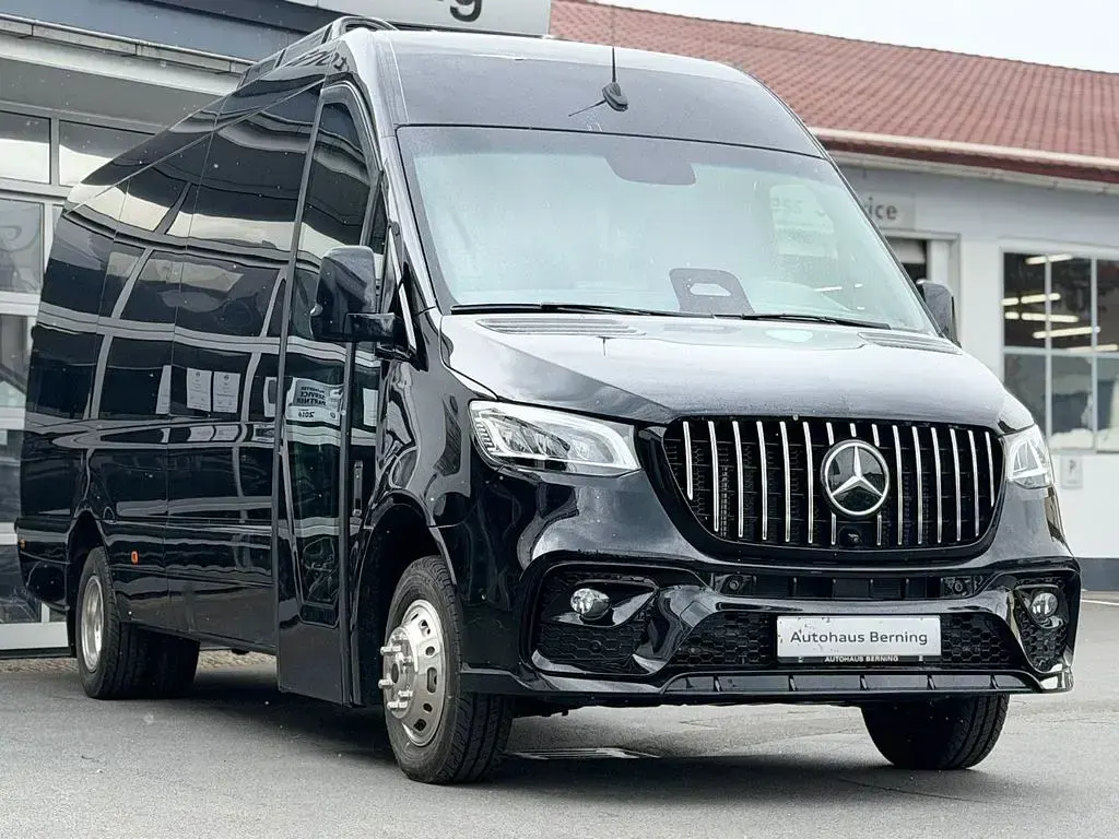 Neu Mercedes Sprinter 190 PS (139 kW) 2026 Schwarz Van
