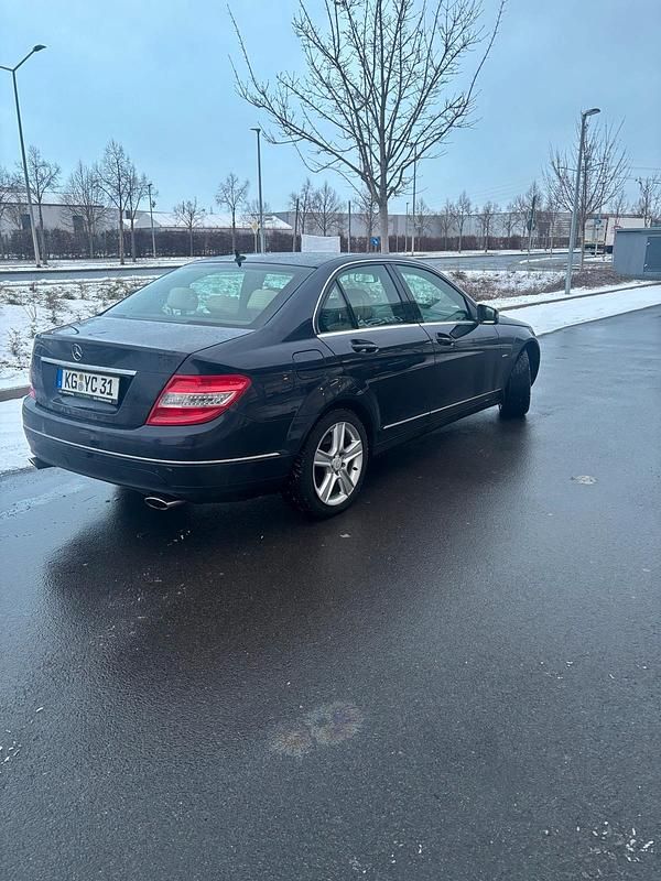 Gebraucht Mercedes C320 224 PS (164 kW) 2008 Blau Limousine