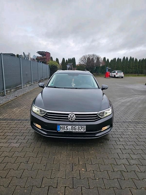 Gebraucht VW Passat Highline 147 PS (108 kW) 2017 Grau Kombi