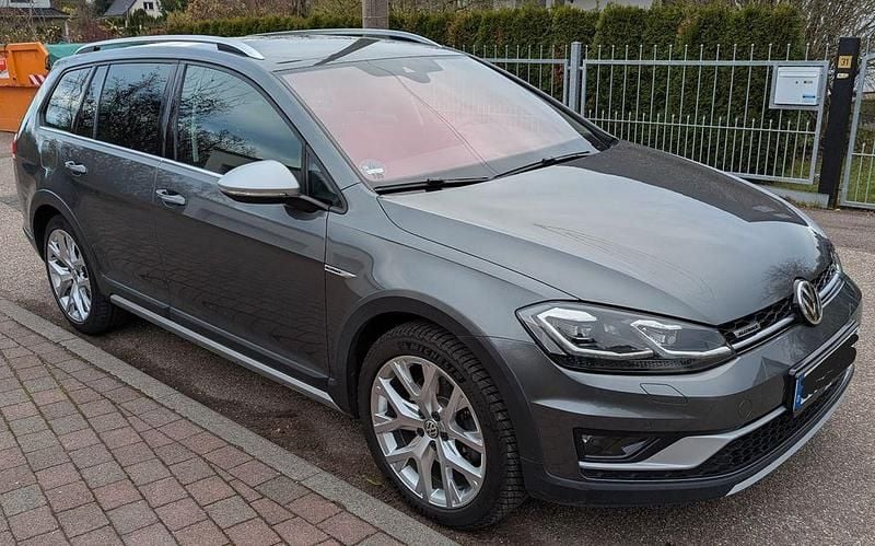 Grau Gebraucht 2018 VW Golf Alltrack Kombi | 18.400 € (Guter Preis) - Bild 1/4