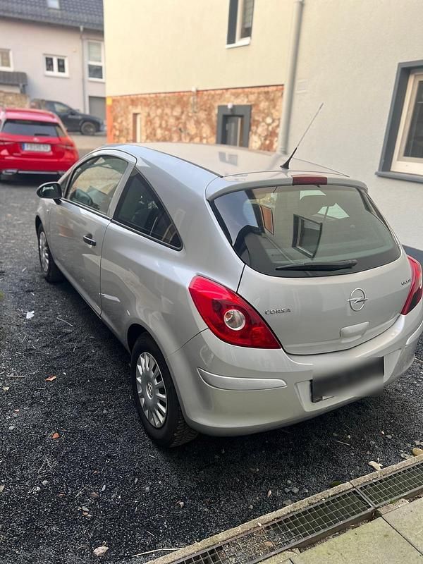 Gebraucht Opel Corsa 60 PS (44 kW) 2009 Silber Kleinwagen