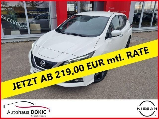 Gebraucht Nissan Leaf N-Connecta 110 kW (150 PS) 2022 Arctic solid white Kleinwagen