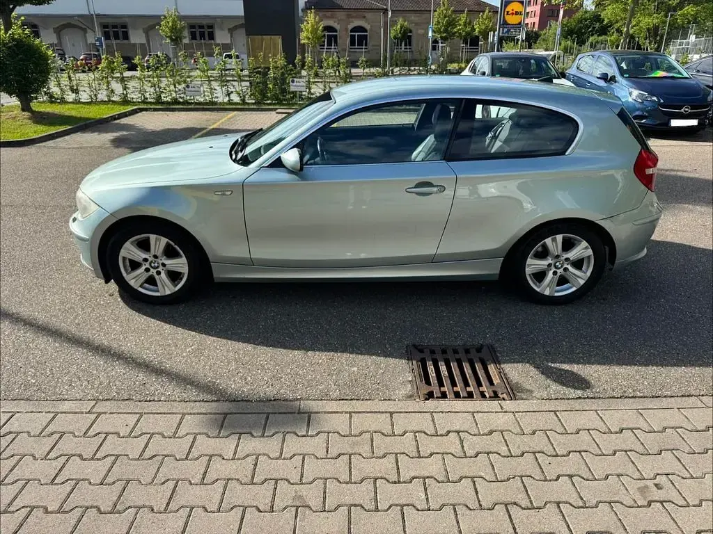 Gebraucht BMW 120 177 PS (130 kW) 2007 Grau Kleinwagen