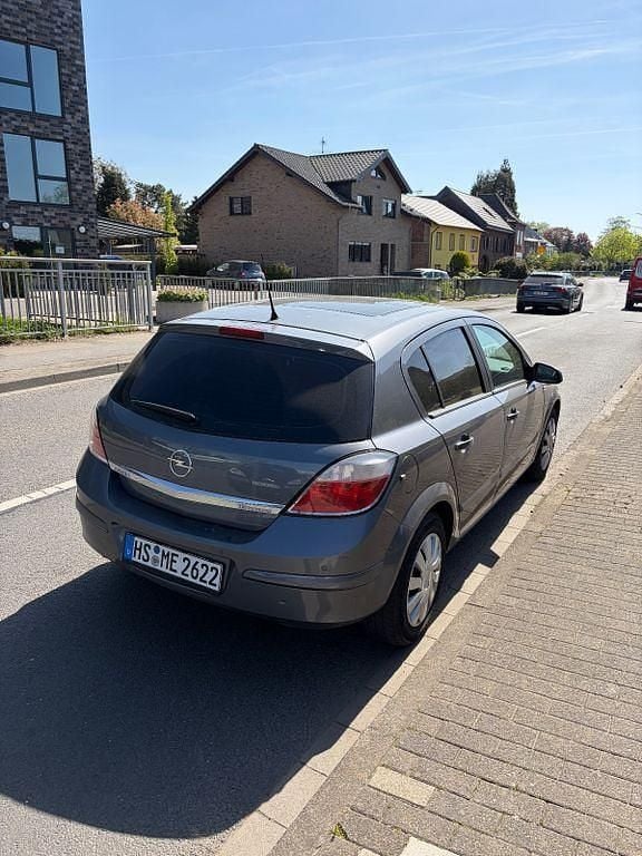 Usata Opel Astra 105 CV (77 kW) 2004 Grigio Berlina