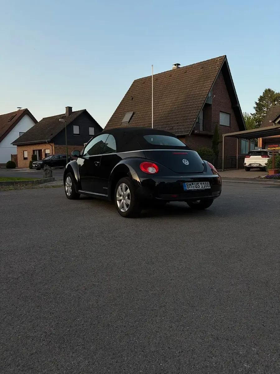 Gebraucht VW New Beetle United 101 PS (74 kW) 2008 Schwarz Kleinwagen