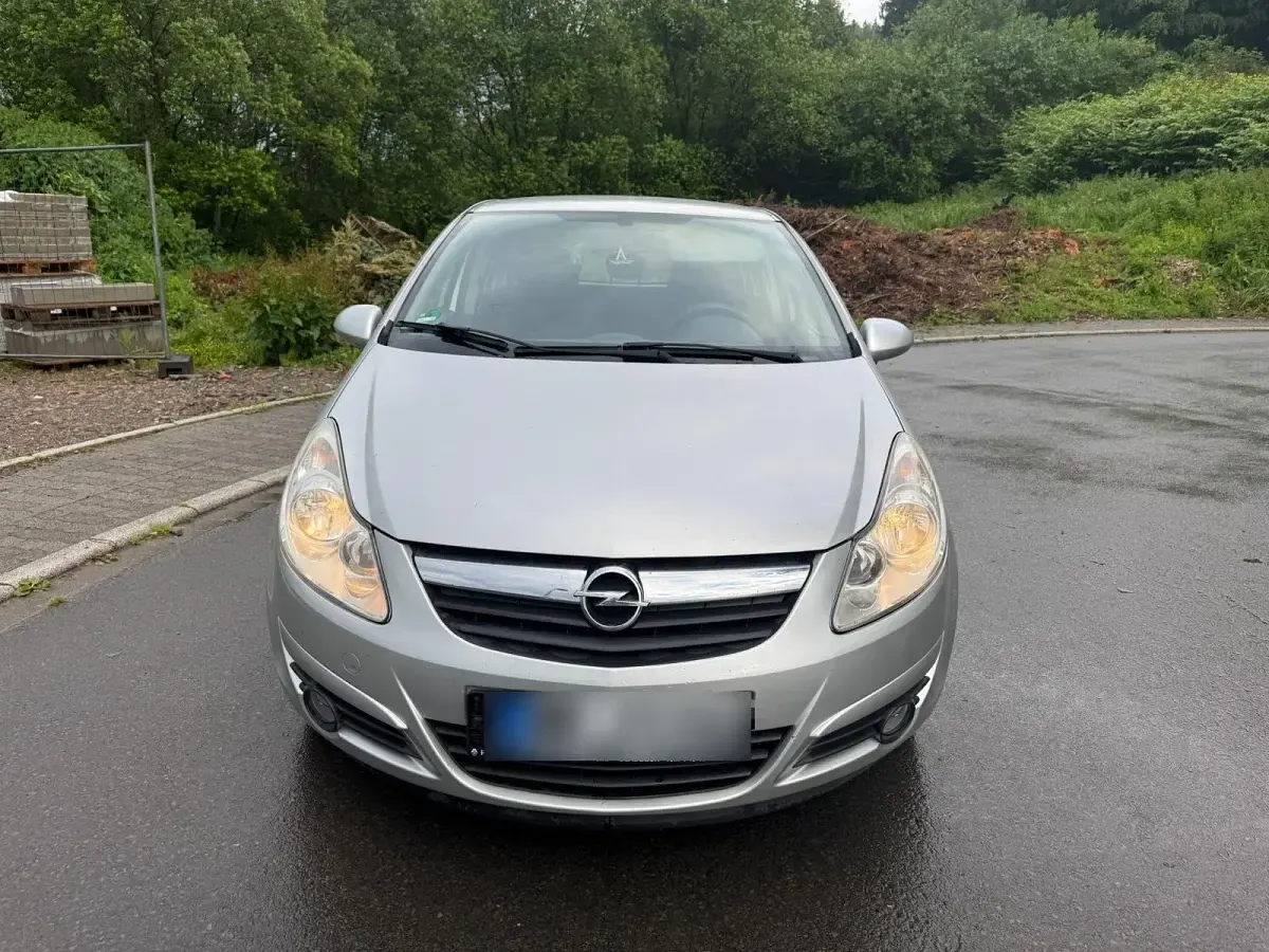 Gebraucht Opel Corsa 60 PS (44 kW) 2010 Silber Kleinwagen