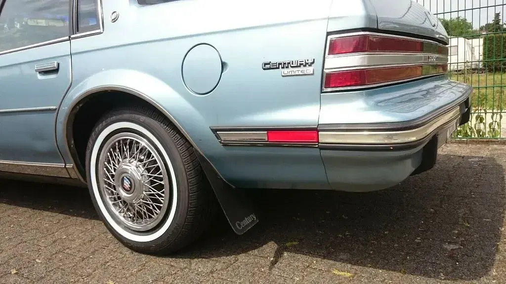 Brugt Buick Century 99 HK (72 kW) 1986 Blå Sedan