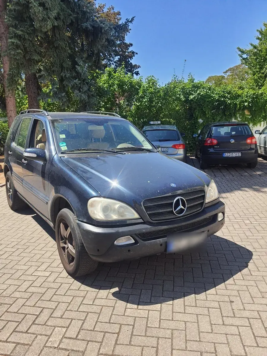 Gebraucht Mercedes ML270 163 PS (119 kW) 2002 Blau SUV