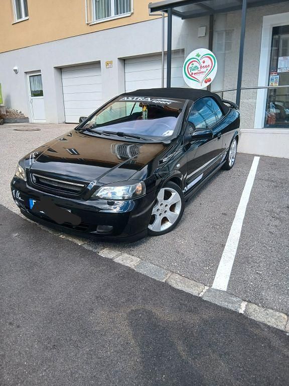 Gebraucht Opel Astra Cabriolet 147 PS (108 kW) 2004 Schwarz Cabrio