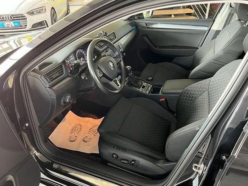 Gebraucht Skoda Superb 218 PS (160 kW) 2022 Andere Limousine