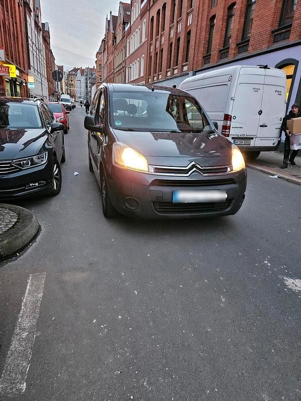 Gebraucht Citroën Berlingo 75 PS (55 kW) 2013 Grau Van / Kleinbus