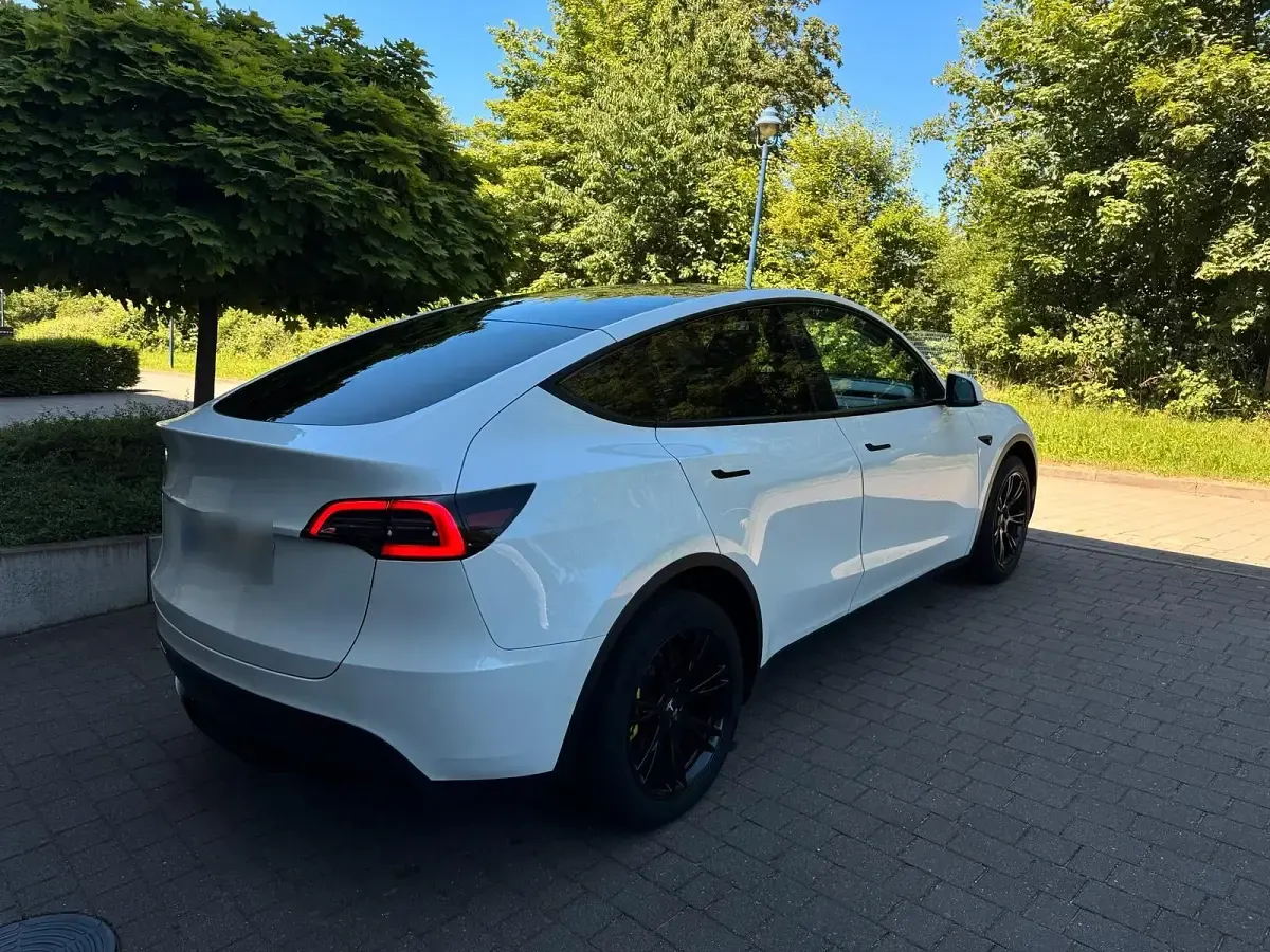 Gebraucht Tesla Model Y Long Range AWD 378 kW (514 PS) 2021 Weiß SUV