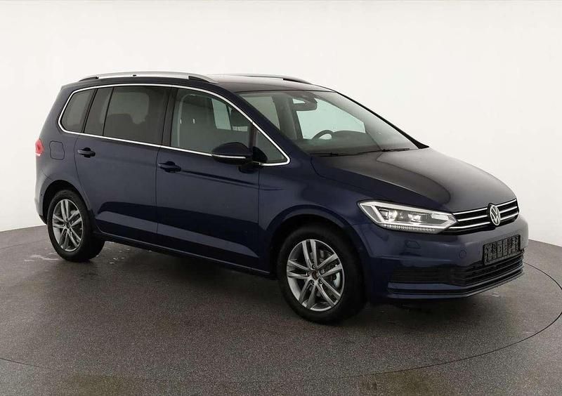 Atlantic blue metallic Neu 2025 VW Touran Comfortline Van / Kleinbus | 41.895 € - Bild 1/4